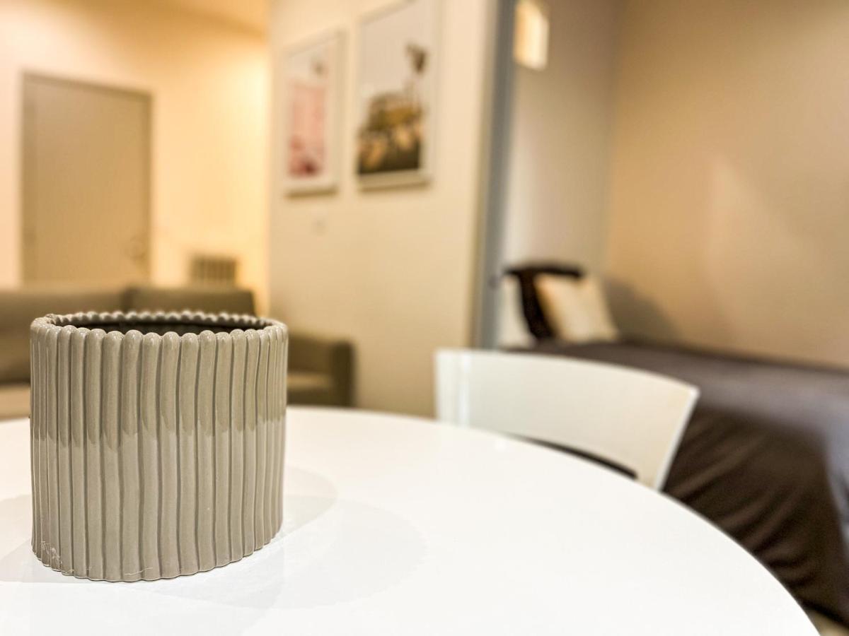 Suite Onyx Lyon Exteriör bild