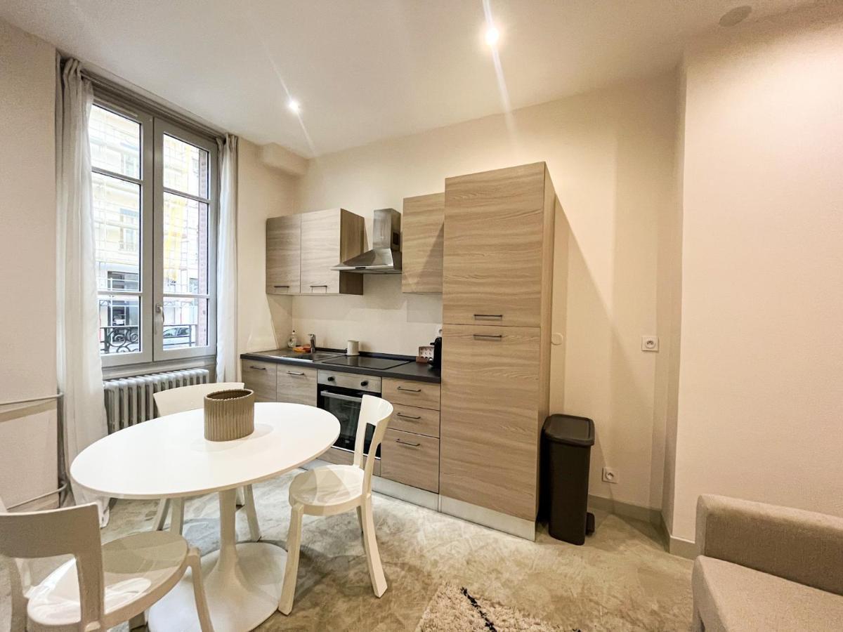 Suite Onyx Lyon Exteriör bild